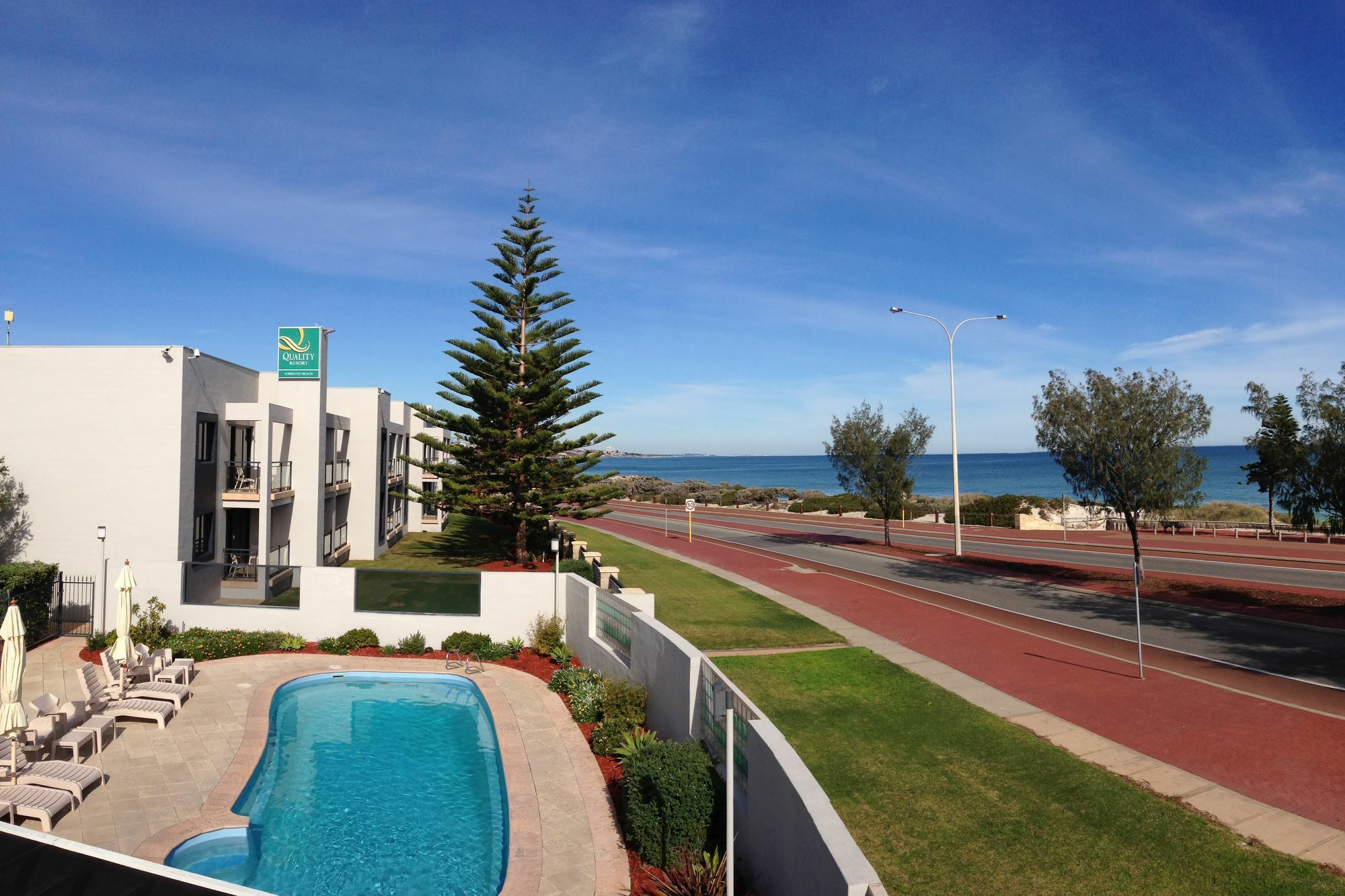 Quality Resort Sorrento Beach Perth Exterior photo